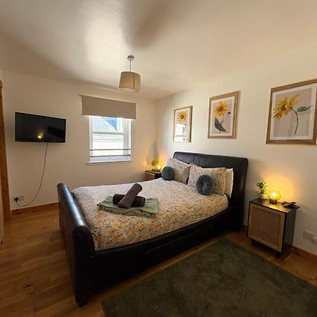 Cosy City Centre Apartment Инвернес Екстериор снимка